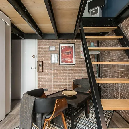 アパート Mezzanine Near Monaco ロクブリュヌ＝カップ＝マルタン
